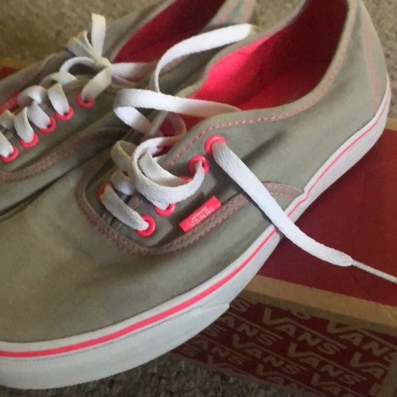 Pink and grey vans - Picture 5 of 6